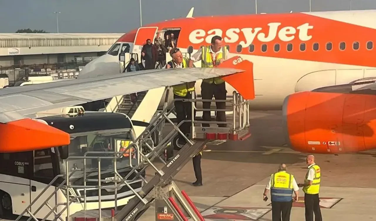 Havalimanında facia! İki yolcu uçağı taksi sırasında çarpıştı