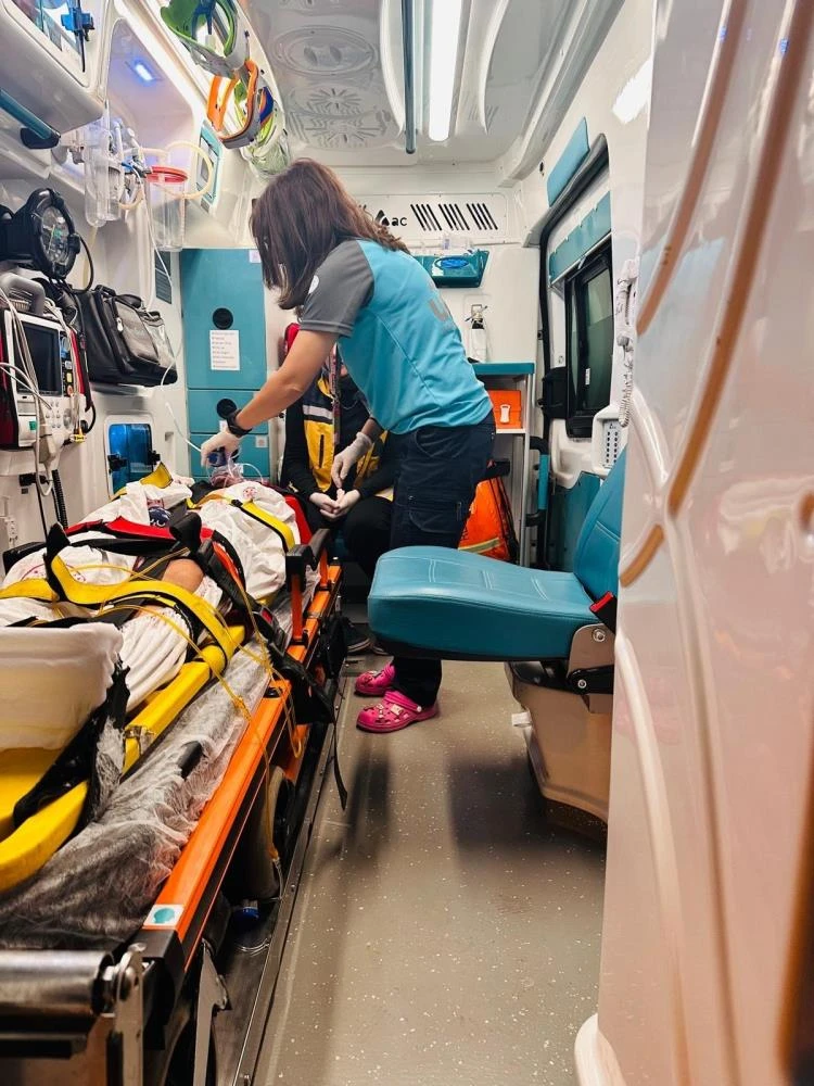 Ağrı’da trafik kazasında yaralanan çocuk ambulans uçakla Ankara’ya sevk edildi