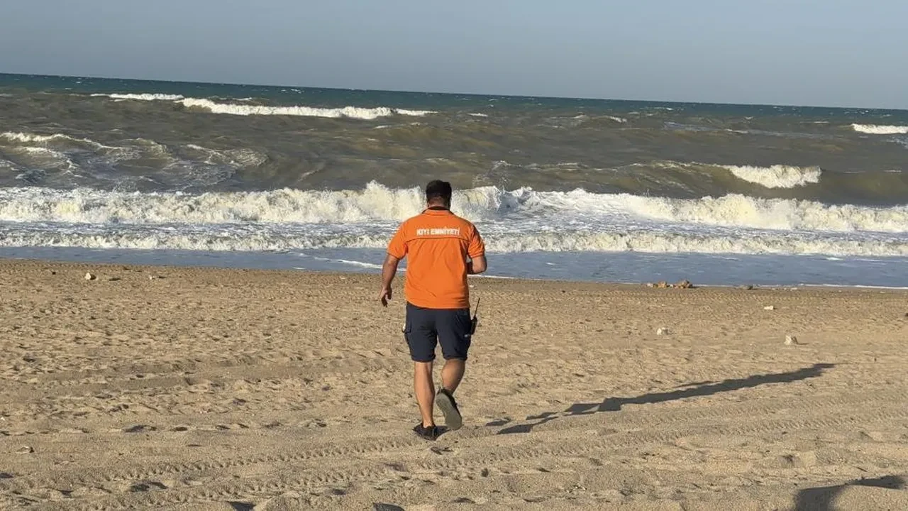 İstanbul'da yasaklı plajda denize giren kişi boğuldu