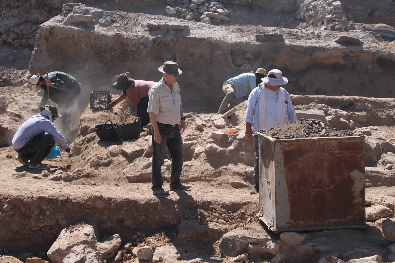 Kayseri'de heyecanlandıran keşif: 6 bin yıllık Kültepe'de bulundu! Kazdıkça daha büyükleri çıkıyor
