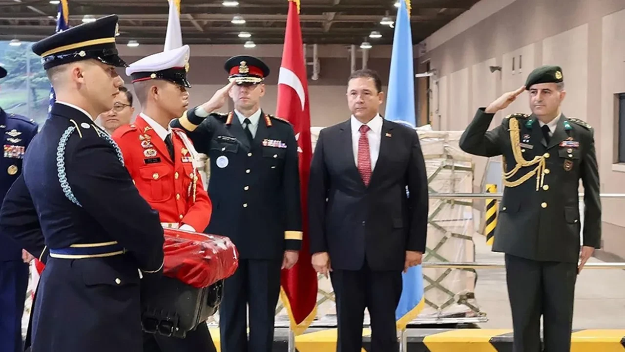 Kore'de şehit olan 4 askerin naaşı 75 yıl sonra Türkiye'ye teslim edildi 