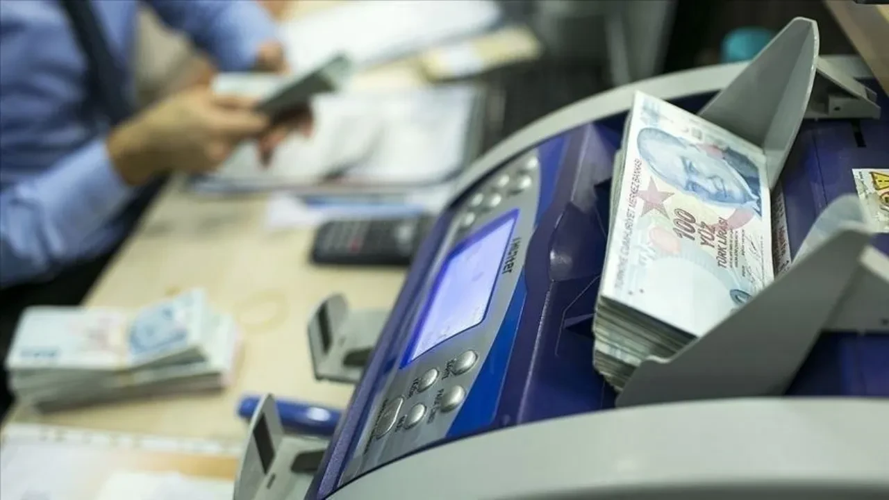Memur taban aylığına 1000 TL zam gelirse yeni maaşlar ne olur? Hükümetten taban aylığa zam teklifi!