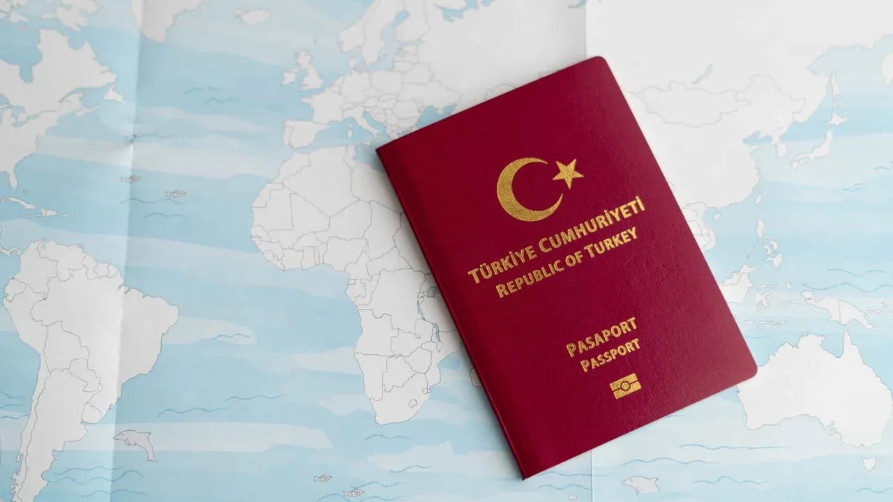 Pasaportlarda büyük tehlike! Uzmanlar uyarıyor: Biyometrik sistemler bile aşılabilir