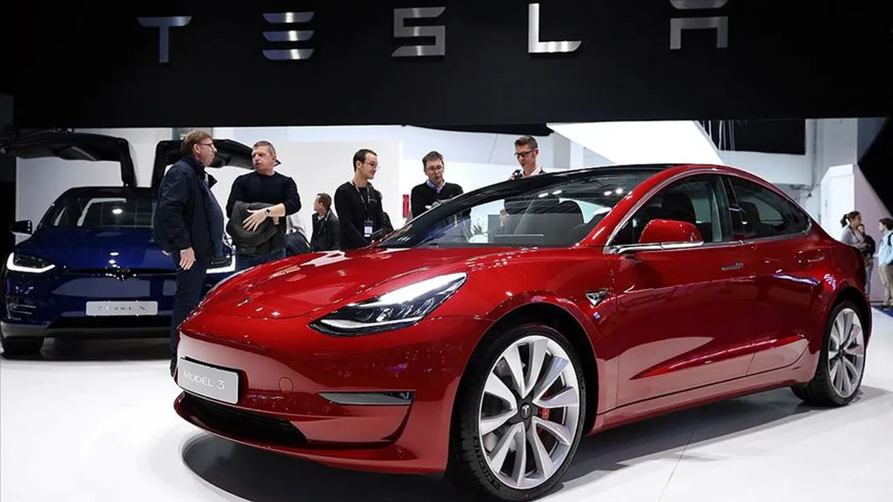Tesla'dan Almanya'daki dev fuardan çekilme kararı! 'Arabası da yok, iddiası da'