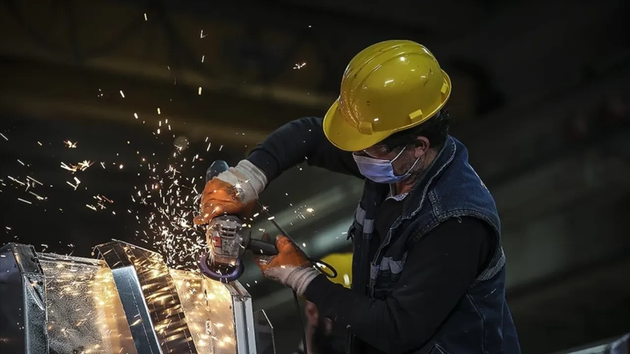 Ücretli çalışan sayısı 15,9 milyon oldu