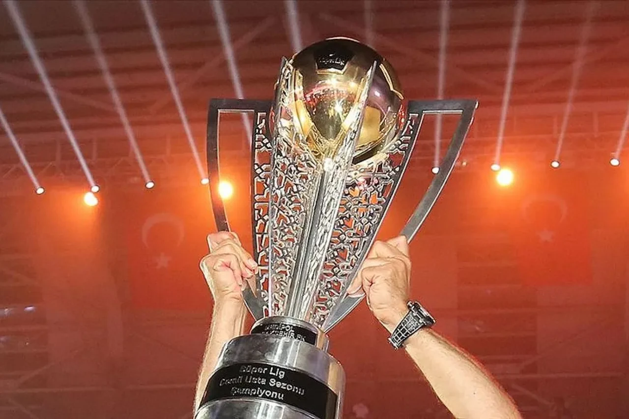 Yapay zekaya göre bu sezon Süper Lig şampiyonu olacak takım belli oldu! Puan tablosunda sürpriz “transfer” detayı