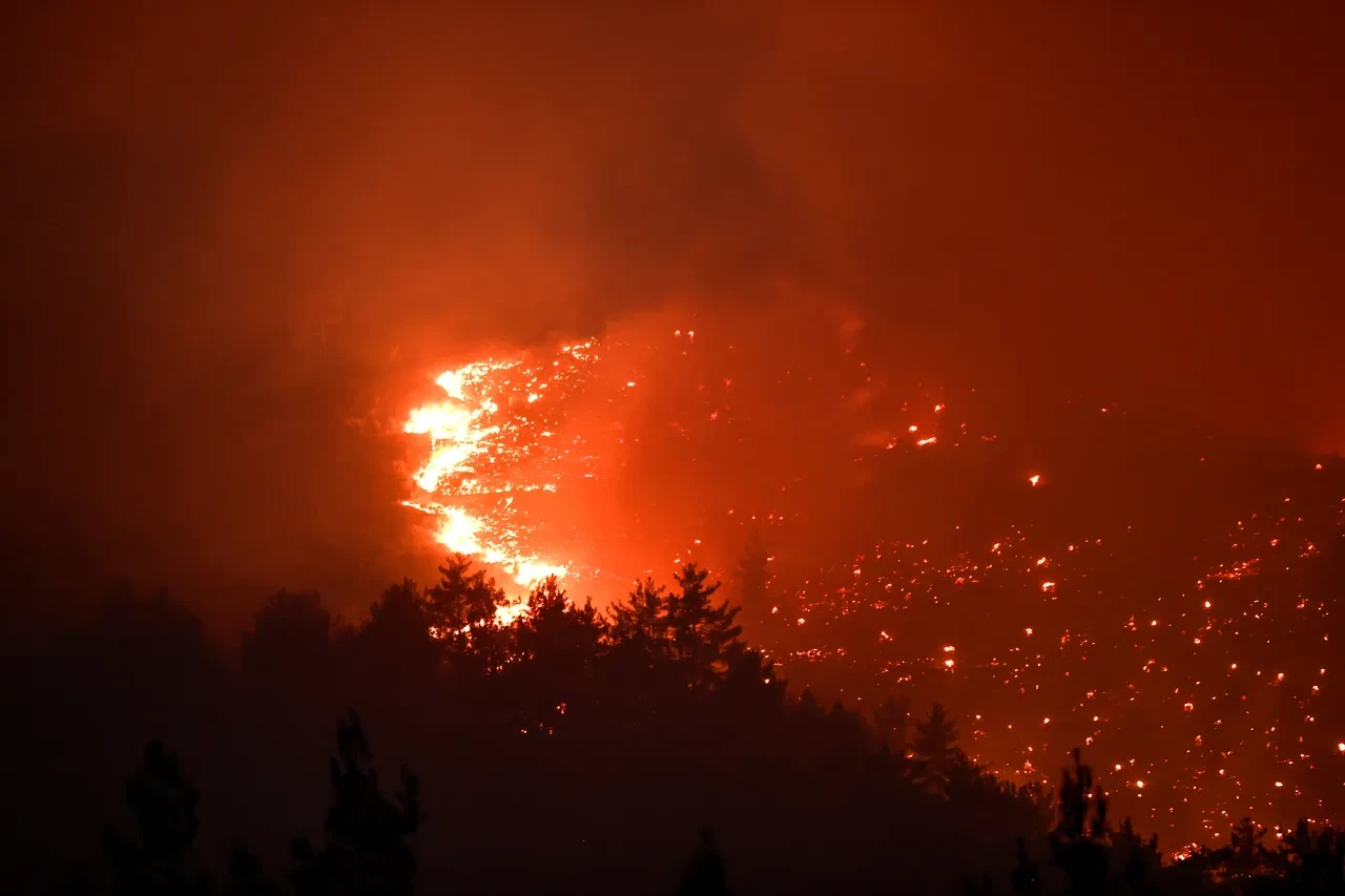 8 ildeki yangınlar kontrol altına alındı! Bakan Yumaklı son durumu paylaştı 