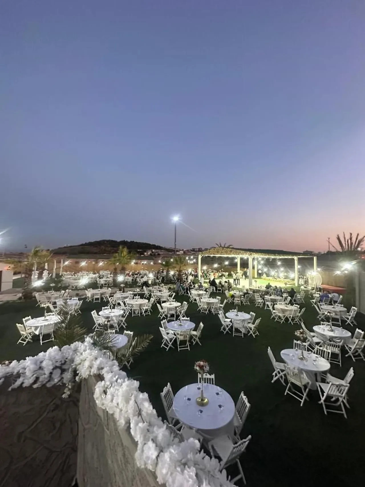 Evlenecek çiftler akın edebilir! Bu salonda düğün yapmak bedava