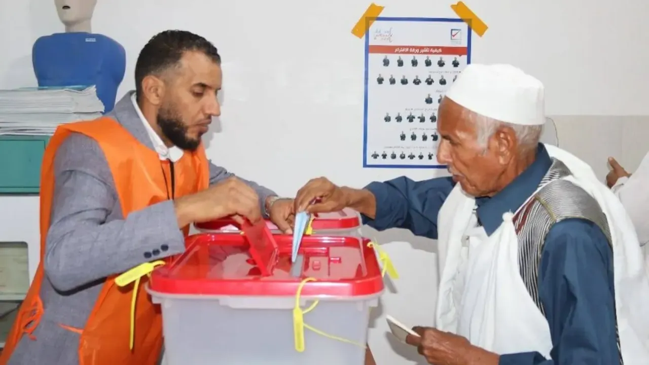 Libyalılar yerel seçimlerin ikinci aşaması için sandık başında
