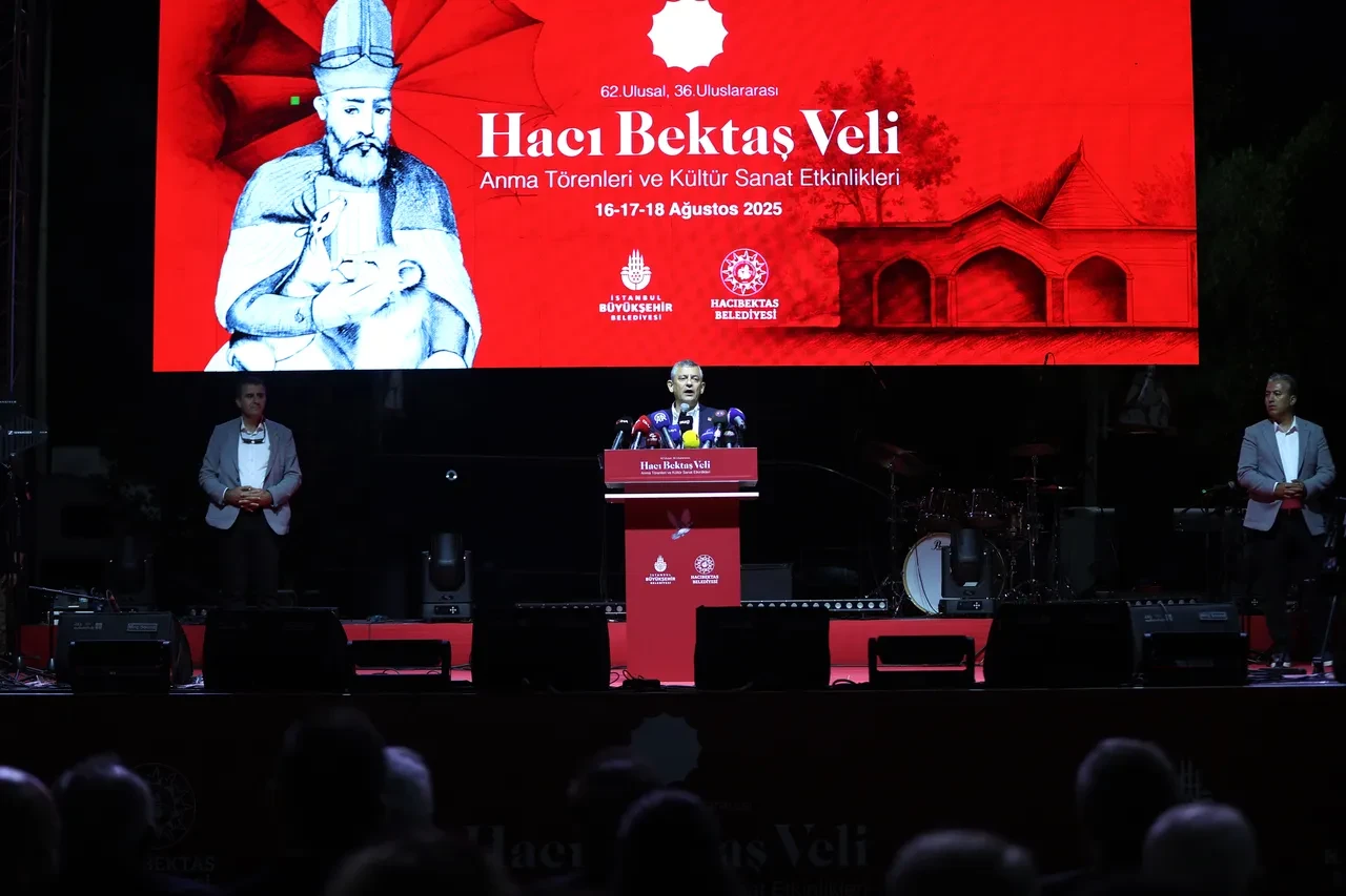 Özgür Özel 'Komisyonda CHP'nin ne işi var' diyenlere cevap verdi! DEM Partili Bakırhan'ın sözleri ise dikkat çekti