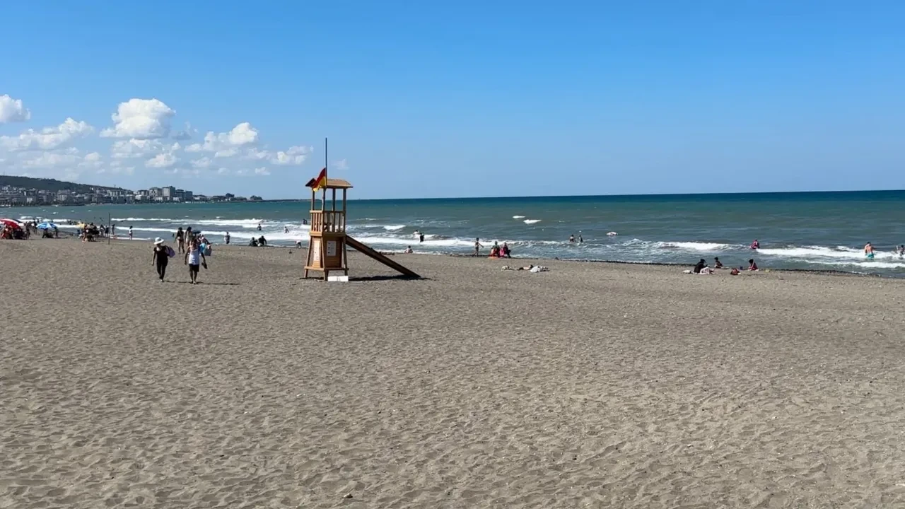 Samsun'da denizde can pazarı! Anne ve oğlu ölümden döndü!