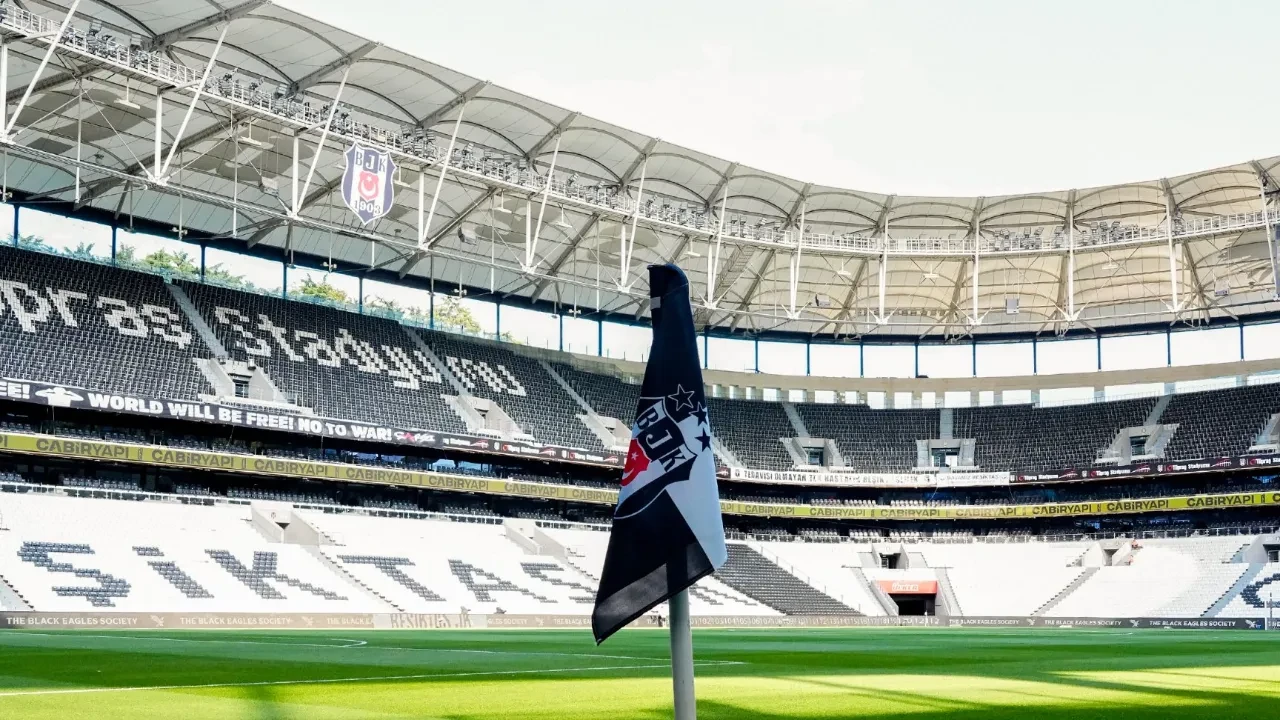 /spor/besiktas-transfer-gorusmelerine-basladi-yetenekli-kanat-adim-adim-super-lige-3242334