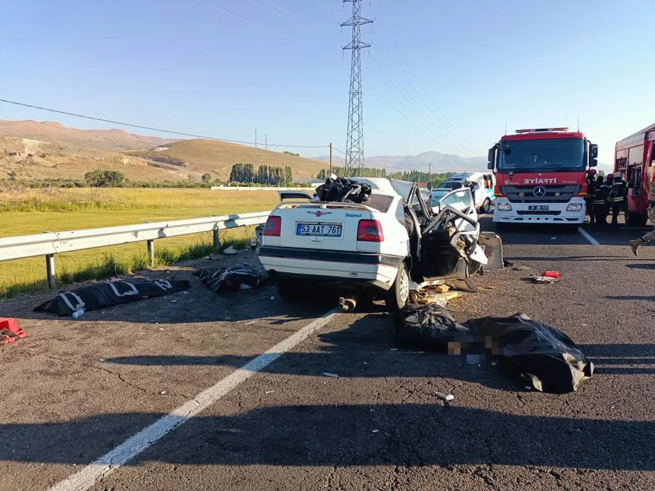 Gaziantep ve Erzurum'da katliam gibi kazalar: Çok sayıda can kaybı ve yaralı var