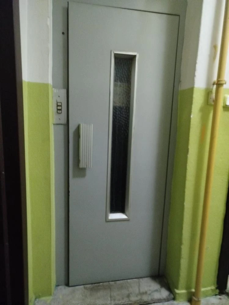 Elazığ’da asansörde mahsur kalan aile kurtarıldı