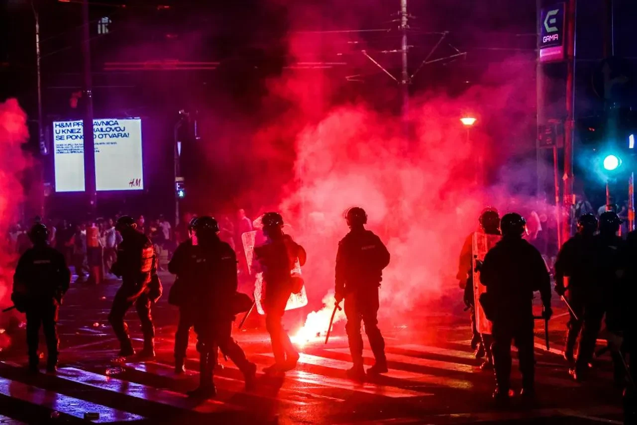 Rusya'dan gelen açıklama Sırbistan'ı yangın yerine çevirdi! Halk yeniden sokağa indi