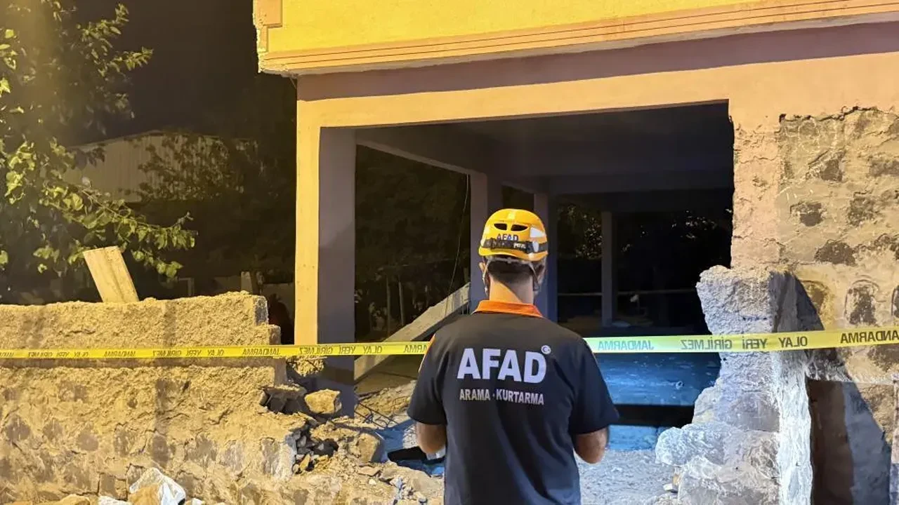 Sadece serinlemek için çıkmışlardı! 2'si çocuk 5 kişi yaralandı: Olayı komşular aydınlattı