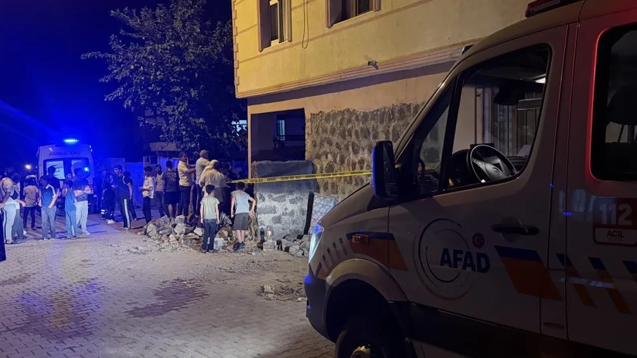 Sadece serinlemek için çıkmışlardı! 2'si çocuk 5 kişi yaralandı: Olayı komşular aydınlattı