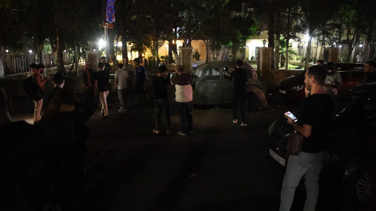 Suriye'de bombalı saldırı! Araç havaya uçtu