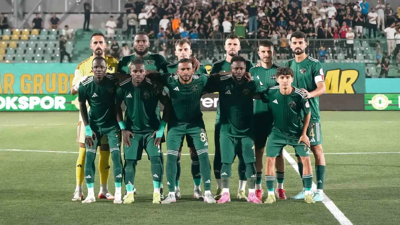 Vanspor Esenler Erokspor maçı hangi kanalda, saat kaçta? TFF 1. Lig'de maçlar devam ediyor