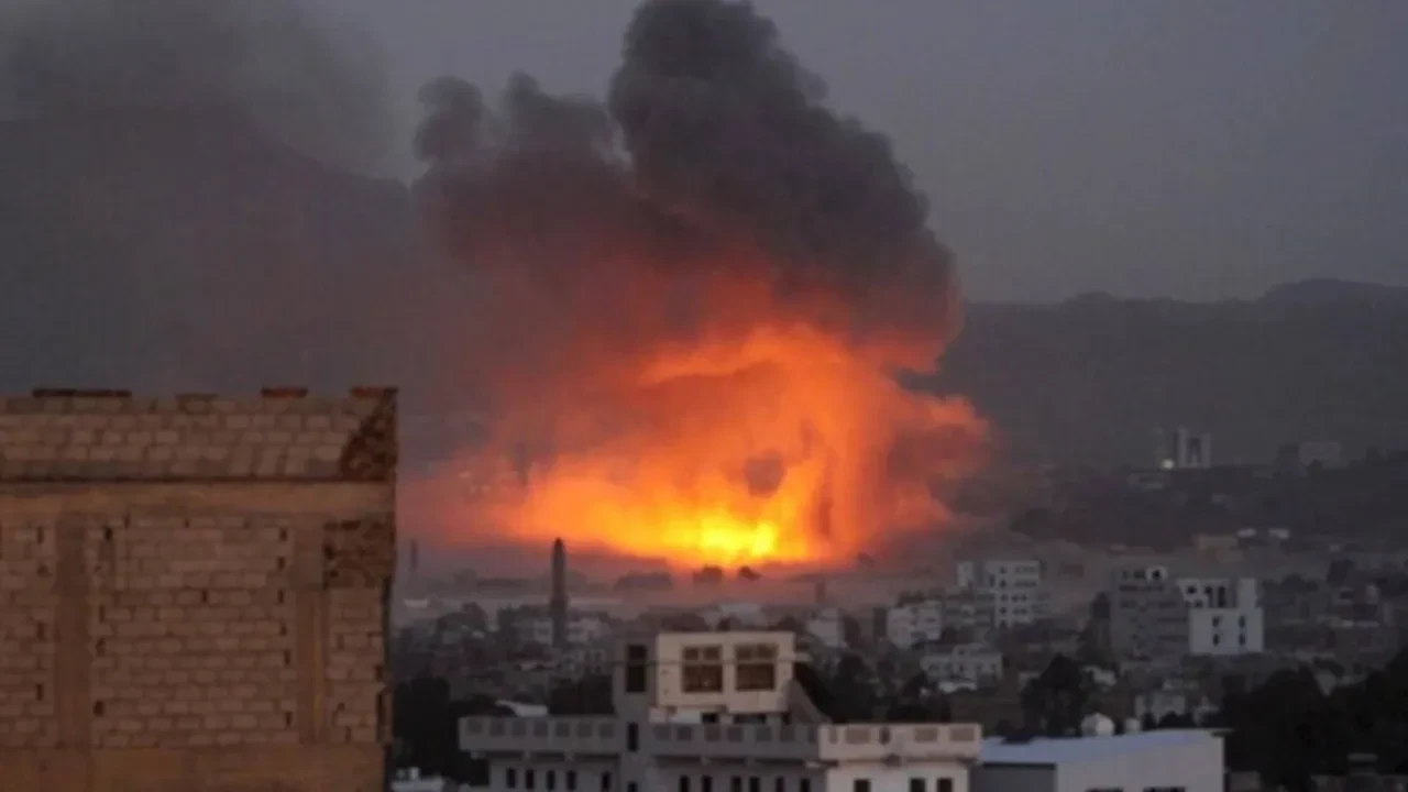 Yemen'in başkenti Sana'da patlamalar! İsrail işaret edildi