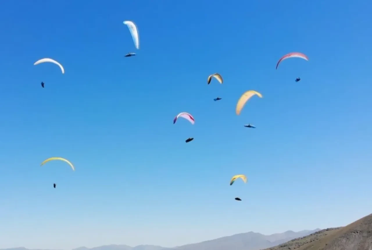Adrenalin tutkusu sonu oldu! Paraşüt pilotu yere çakılarak feci şekilde öldü