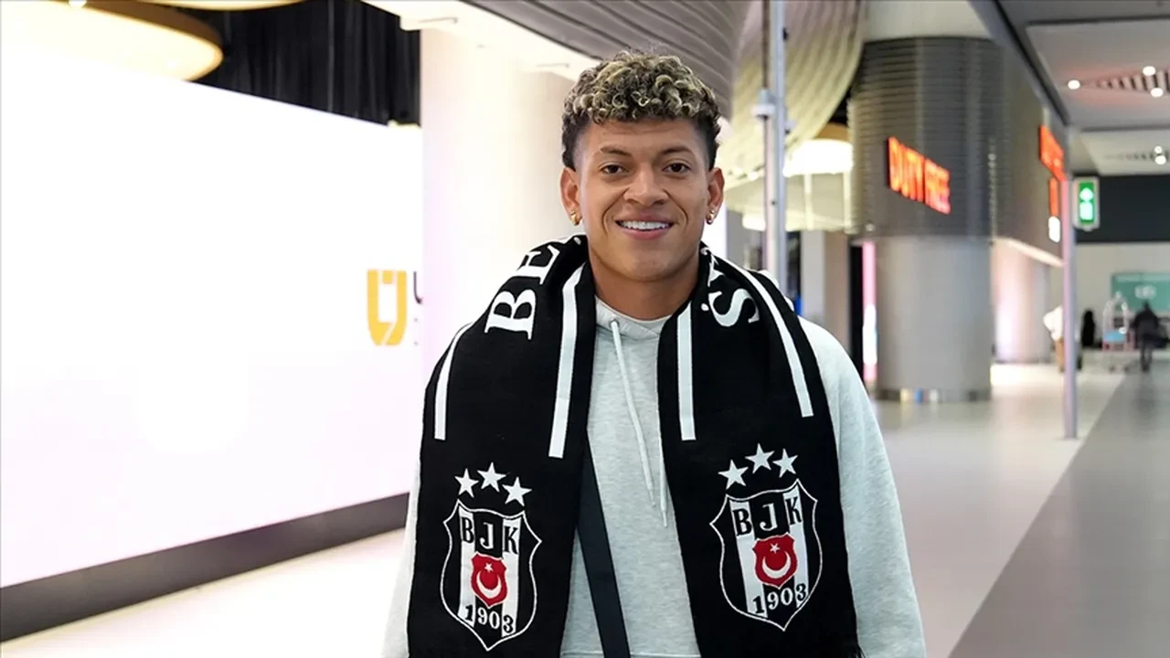 Beşiktaş ayrılığı açıkladı! Elan Ricardo Athletico Paranaense'de