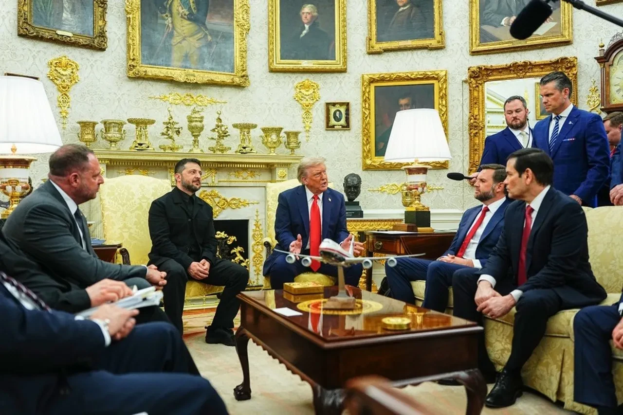 Beyaz Saray'da mikrofon açık unutuldu! Trump'ın sözleri her şeyi ele verdi