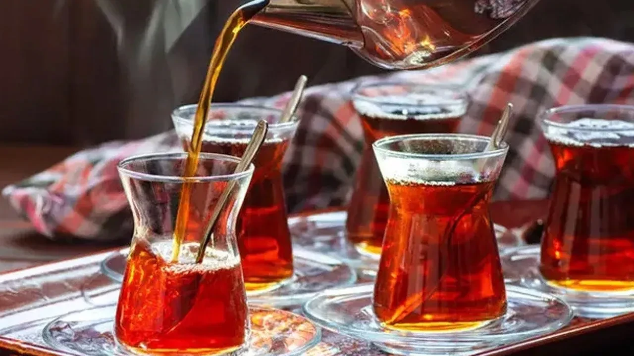 Çay tercihiniz kişiliğinizi anlatıyor! 'Tavşan kanı' sevenlerle ilgili o detay dikkat çekti