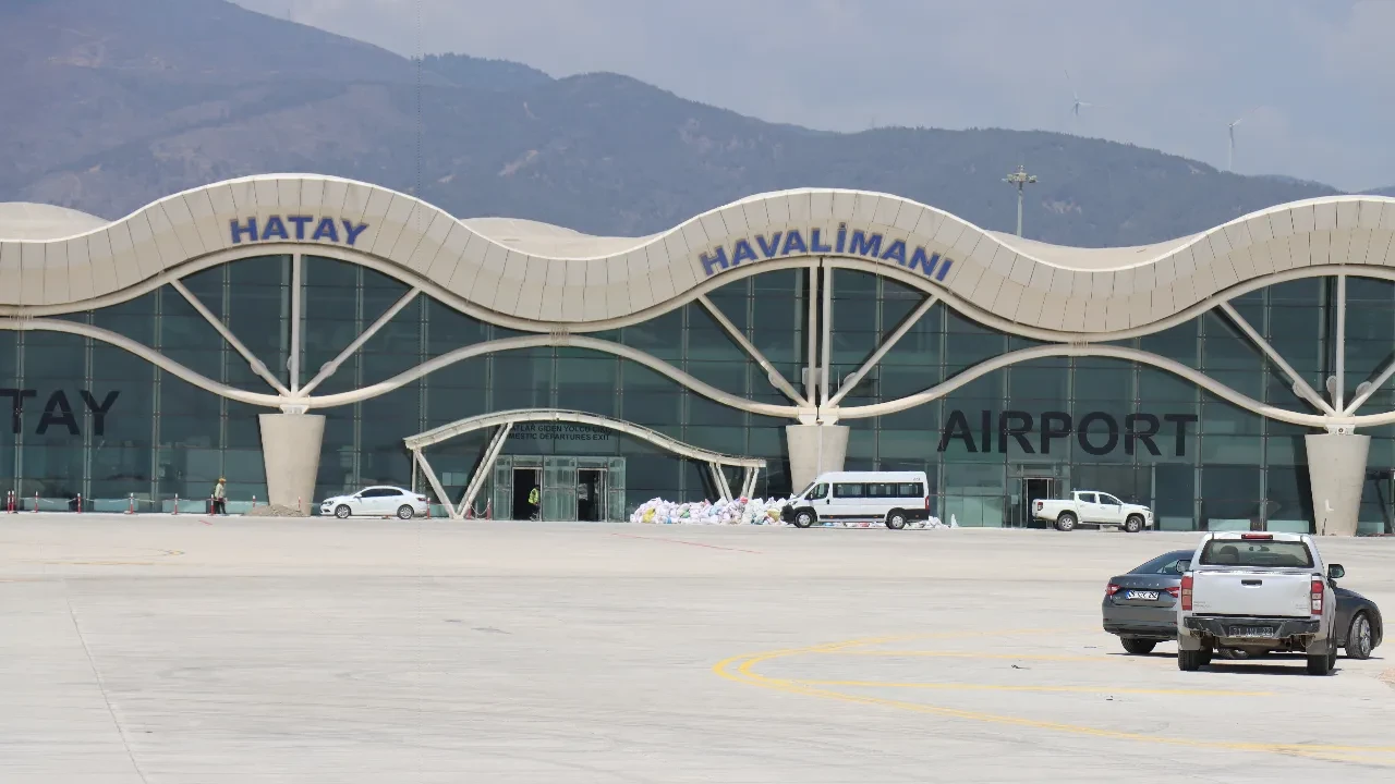 Depremde zarar görmüştü: Hatay Havalimanı yeniden uçuşa açılacak