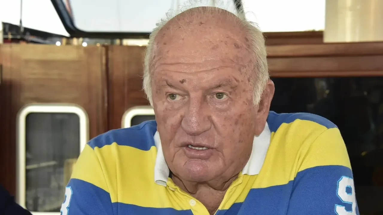'Fenerbahçe'nin efsane başkanı yoğun bakımda' Son durumunu oğlu paylmaştı