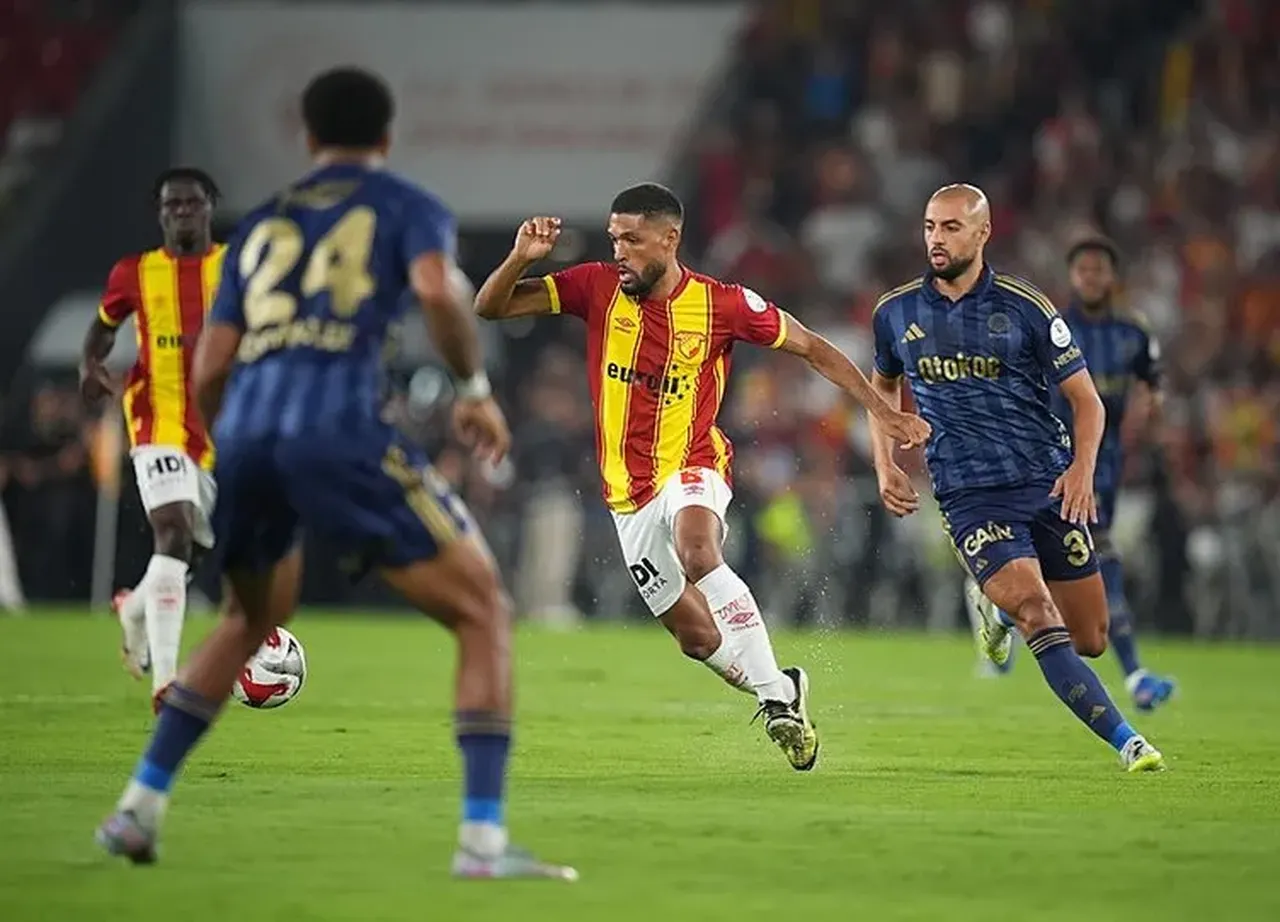 Fenerbahçe'ye 30 milyonluk transfer! Yıldız oyuncu için kesenin ağzı açıldı