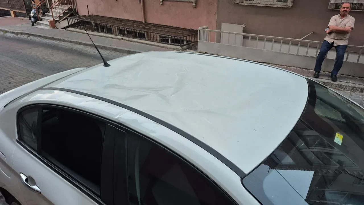 İstanbul'da film gibi olay! Ailesini rehin alıp dehşet saçtı: Kardeşleri kaçınca 3. kattan atladı