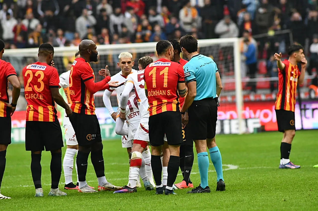 Kayserispor - Galatasaray maçı bilet fiyatları belli oldu!