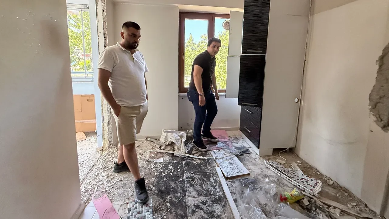 Satın aldığı evi görünce hayatının şokunu yaşadı! Eski ev sahibi kabusu oldu