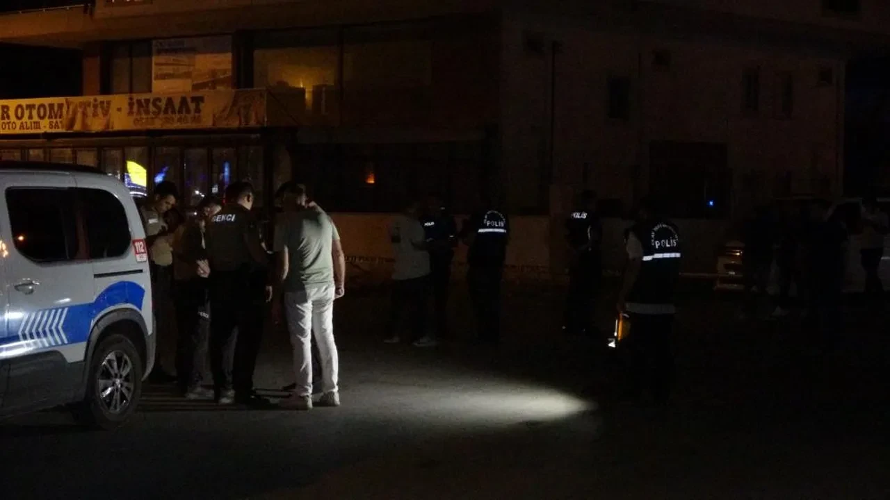 Sokak ortasında dehşete düşüren olay! Kurşun yağmuruna tuttu