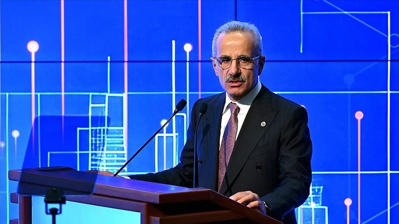 Türkiye 5G teknolojisine adım atıyor: Bakan Uraloğlu hazırlıklarda son durumu açıkladı