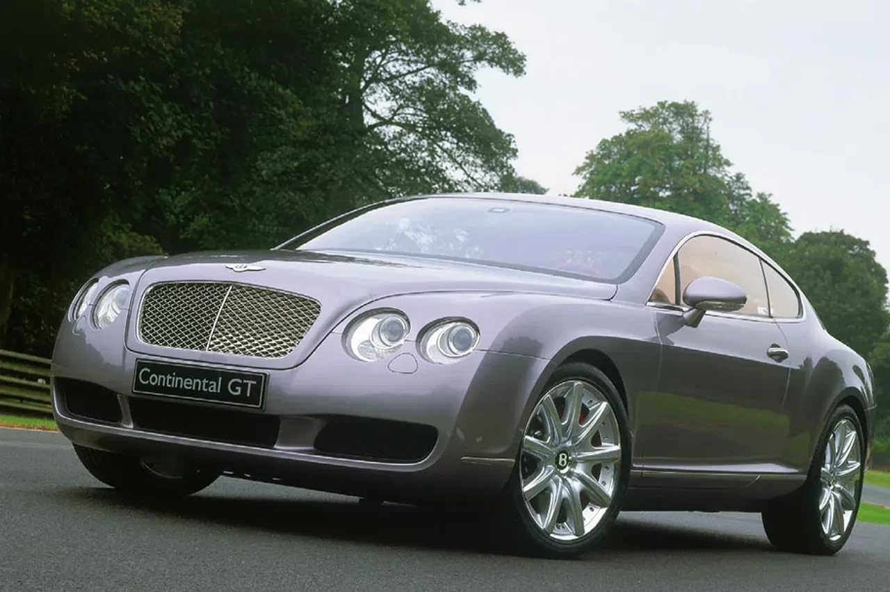 Üreticisini kurtaran efsane otomobiller sıralandı! Otoban faresi Peugeot 205 de aralarında