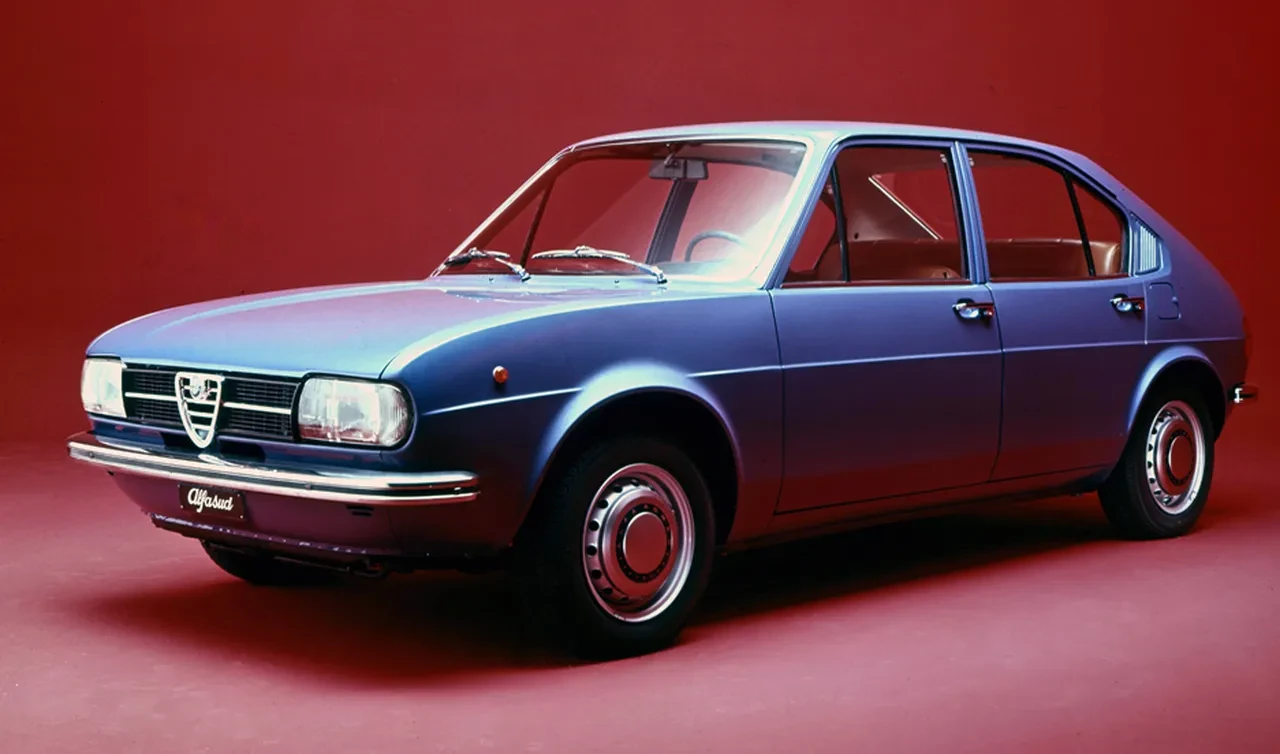 Üreticisini kurtaran efsane otomobiller sıralandı! Otoban faresi Peugeot 205 de aralarında