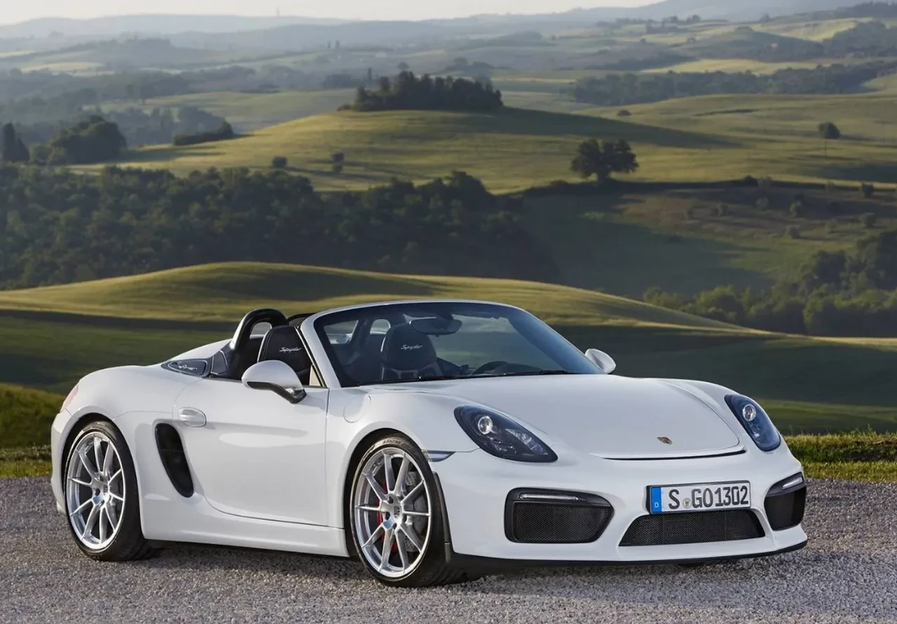 Üreticisini kurtaran efsane otomobiller sıralandı! Otoban faresi Peugeot 205 de aralarında