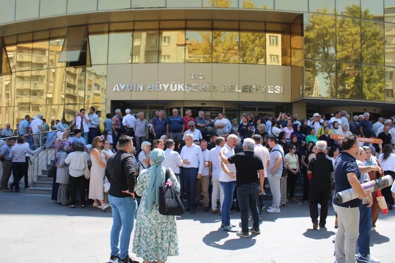 AK Partililerden Özlem Çerçioğlu'na destek ziyareti! Belediyeye akın ettiler 