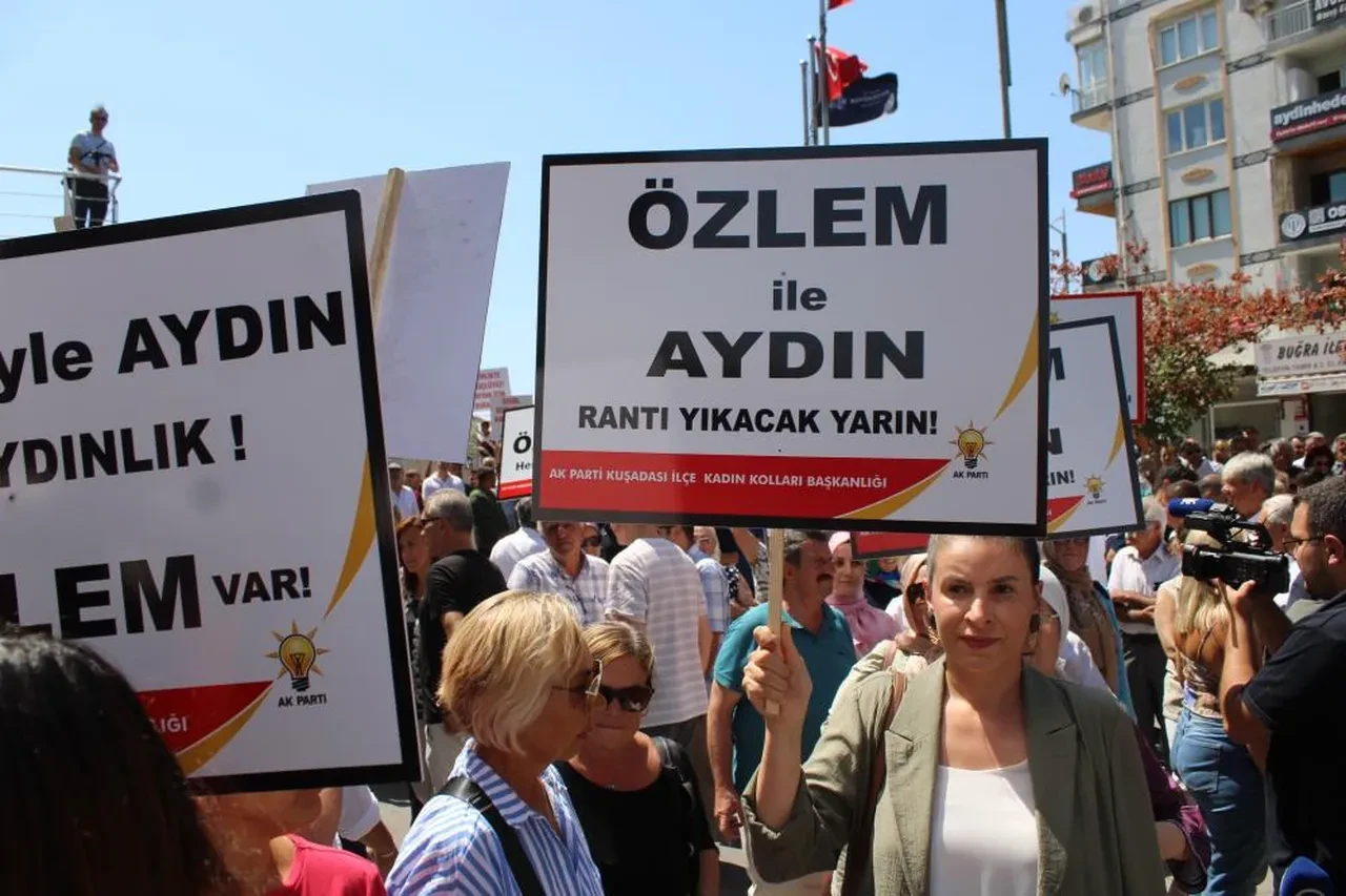 AK Partililerden Özlem Çerçioğlu'na destek ziyareti! Belediyeye akın ettiler 