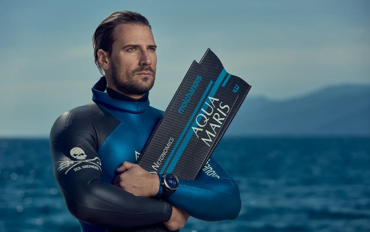 En uzun nefes tutma rekoru kırıldı! Bir yunusun iki katı kadar su altında kaldı