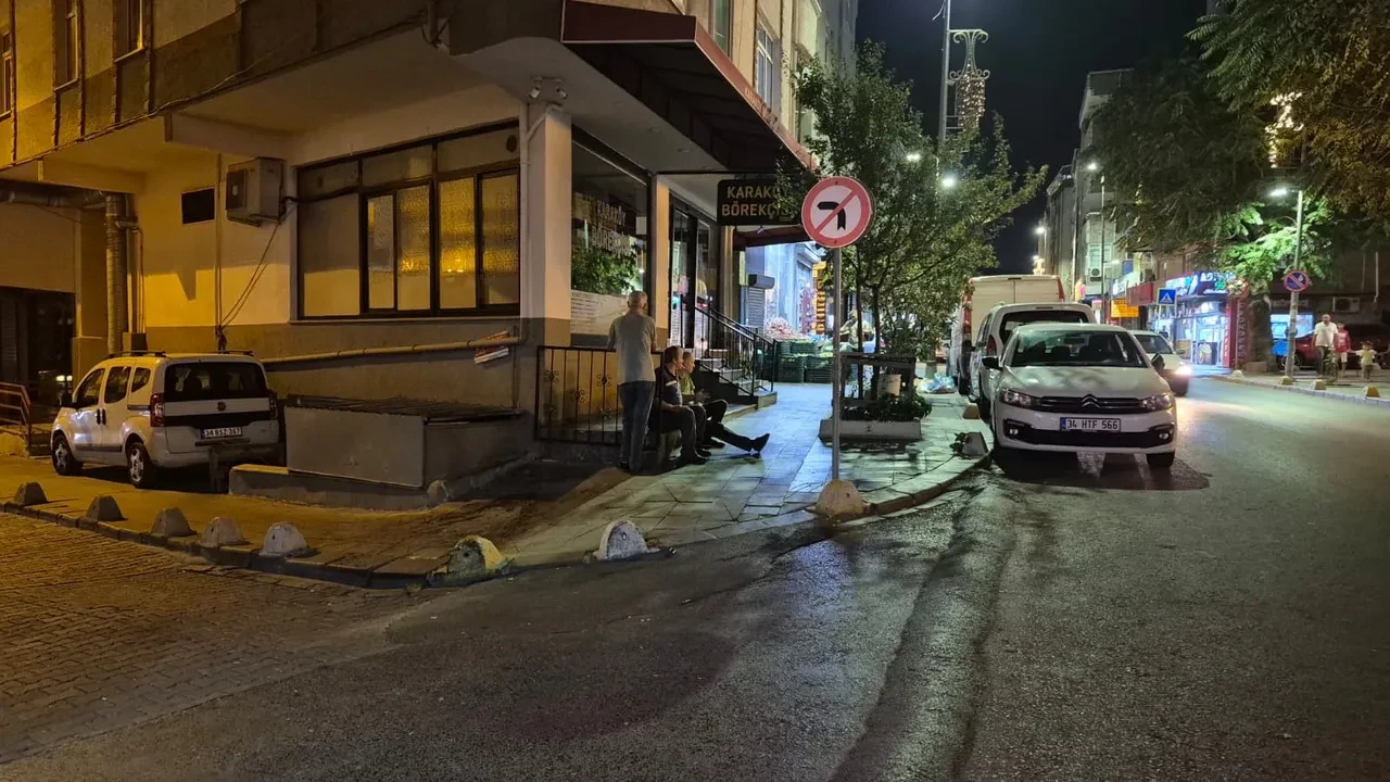 Kız arkadaşıyla gezerken dehşeti yaşadı! İstanbul'da sokak ortasında saldırı