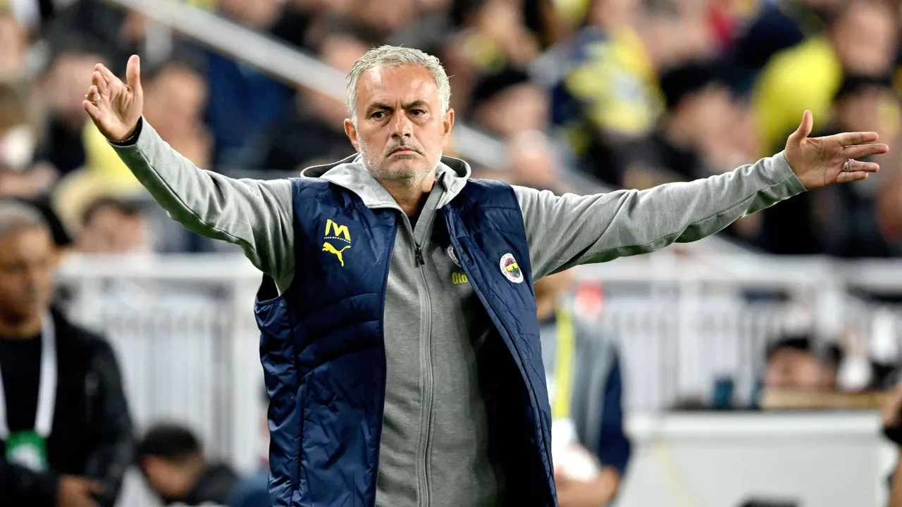 Mourinho'dan flaş sözler! 'Ekonomik gücü olmayan bir kulüpteyim'