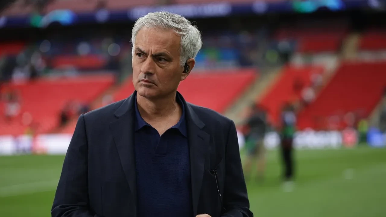 Mourinho'dan flaş sözler! 'Ekonomik gücü olmayan bir kulüpteyim'