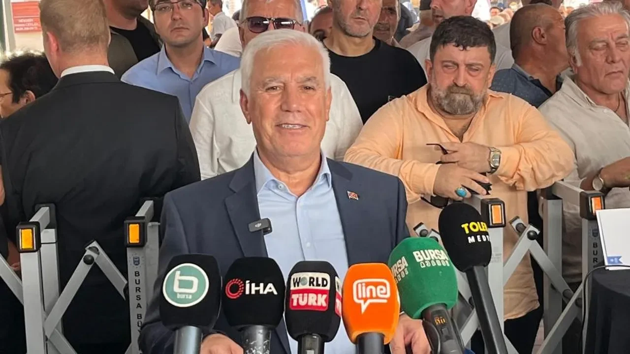 Mustafa Bozbey, AK Parti'ye mi geçecek? İddialara cevap verdi