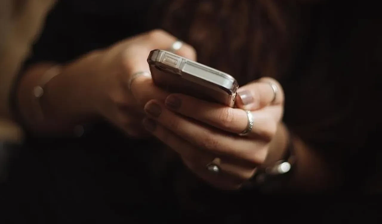 Sosyal medyada linke tıkladı, hayatı karardı! Yeni evli çifte büyük şok!