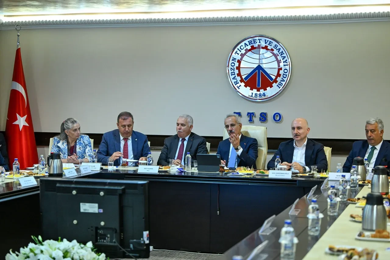 Bakan Uraloğlu: Denize yapılan üçüncü havalimanını tasarladık