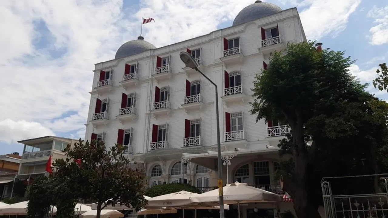 Darbe toplantısı iddia edilmişti! Büyükada'daki otelin ruhsatı iptal olunca Başkan Yardımcısı tehdit edildi 