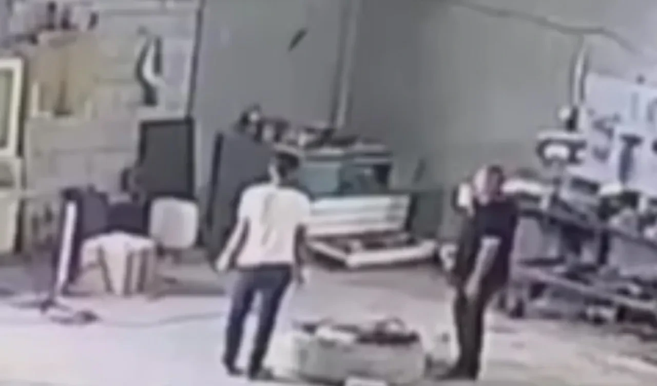 Iğdır'da kahreden olay! Hava basılan lastik patladı! Korkunç anlar kamerada